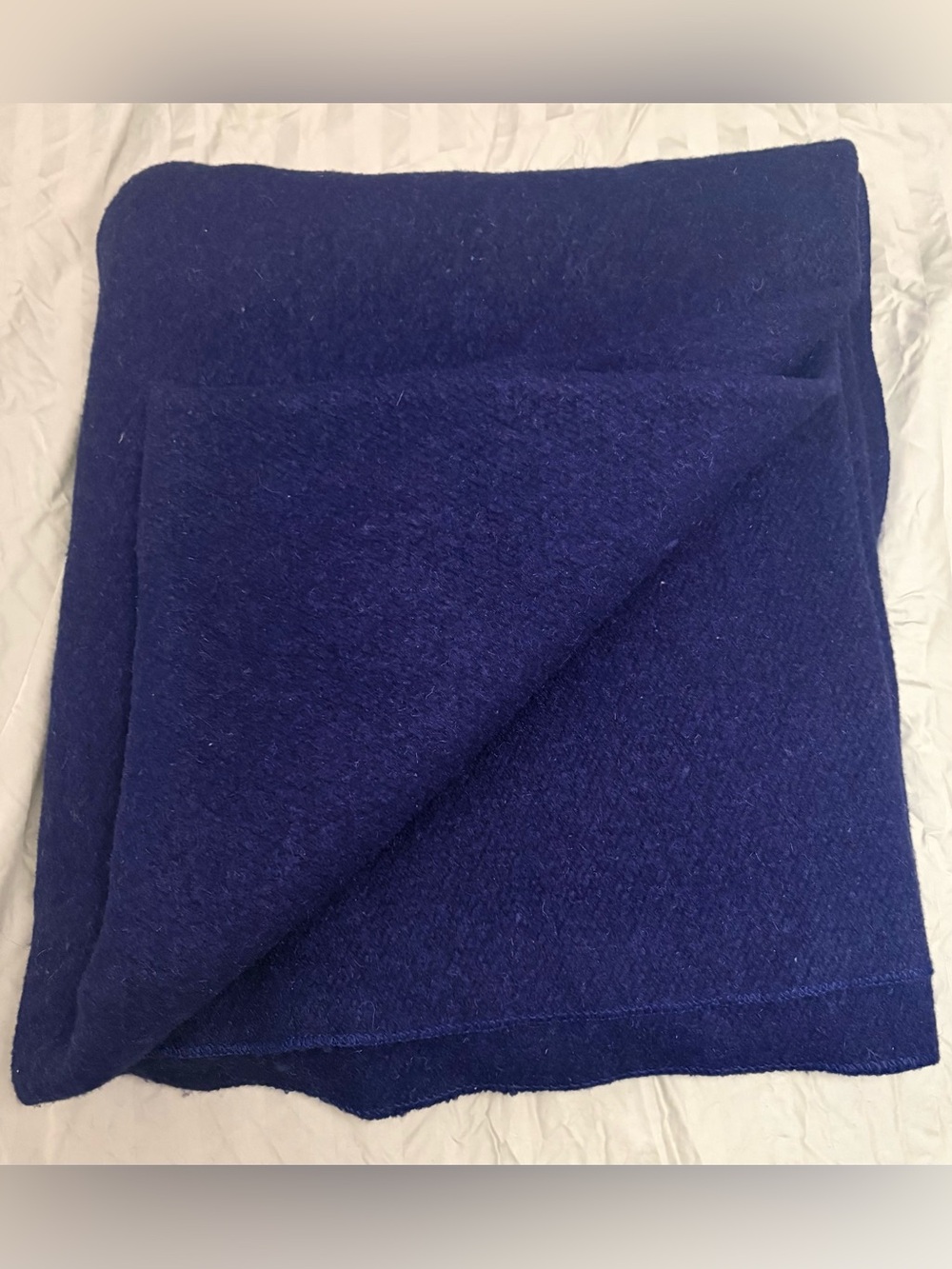 EKTOS 100% Wool Twin Size Blanket Navy Blue Excellent Condition 66”x90”